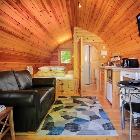 Glentruim Homestay B&B And Glamping Pods Newtonmore Exterior photo